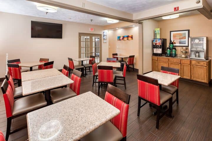 Breakfast area