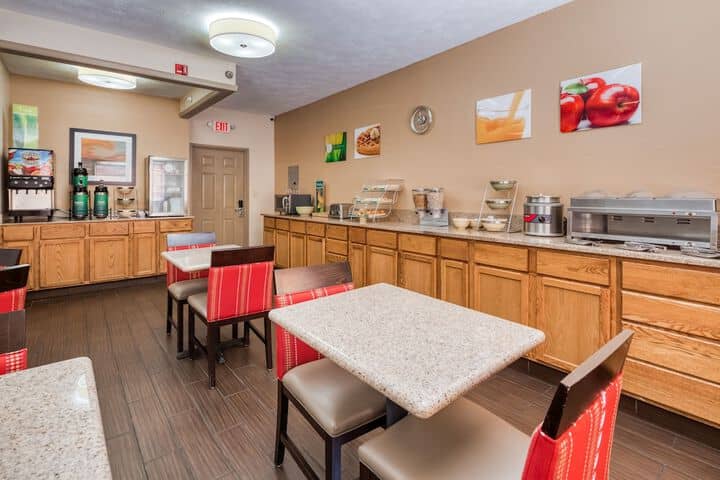 Breakfast area